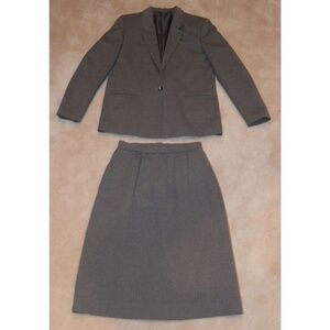 Fashion Star 2-Piece Suit Outfit Jacket Size 10 Skirt Size 12 Gray Red Pinstripe